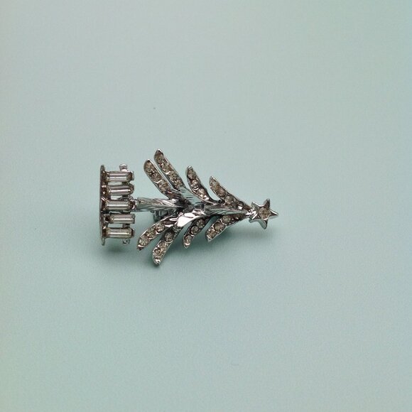 Sparkly Tinsely Silver Christmas Tree Brooch w Diamond and Emerald Cut Crystals - Picture 5 of 9